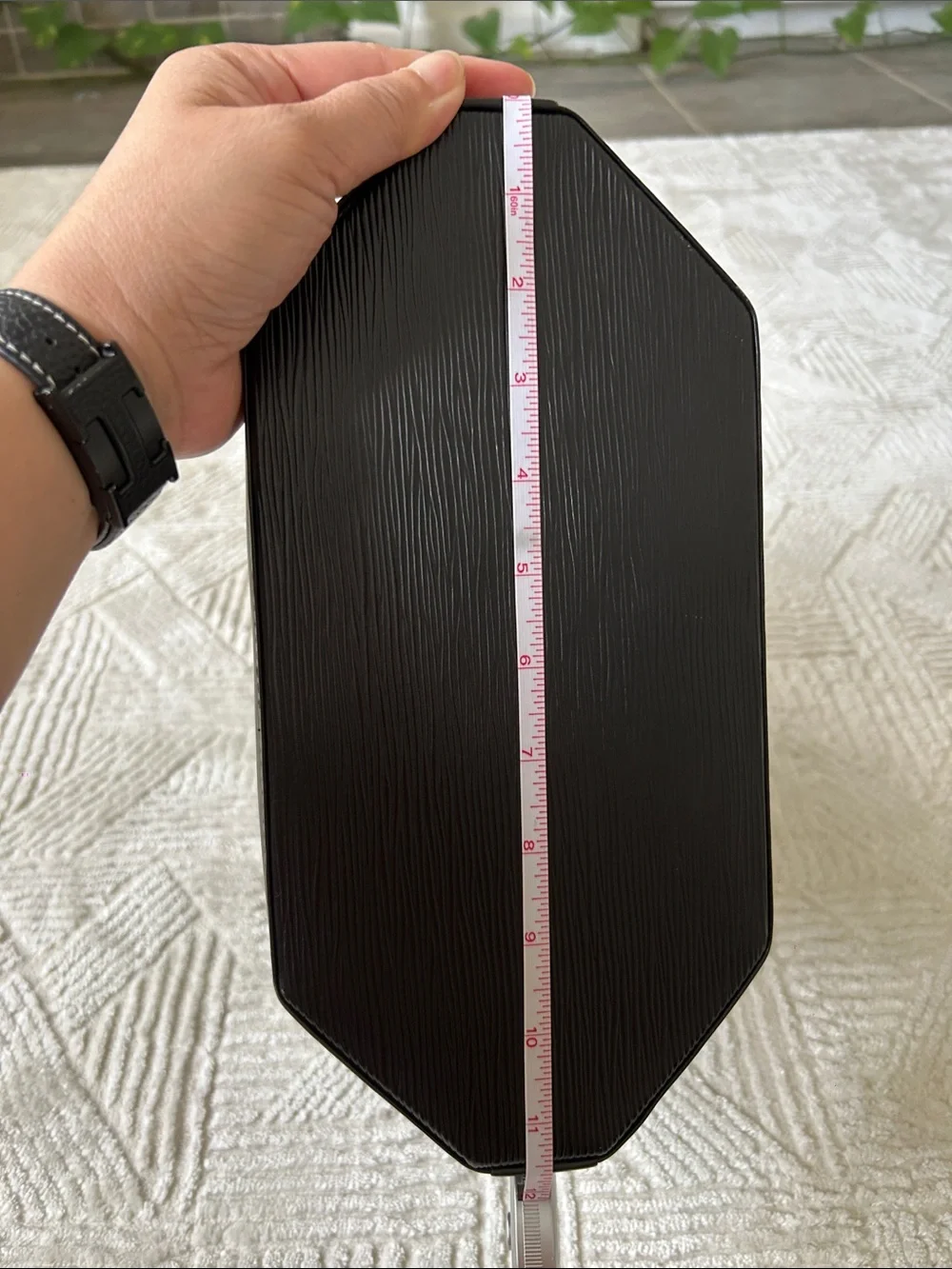 Louis Vuitton elegant black